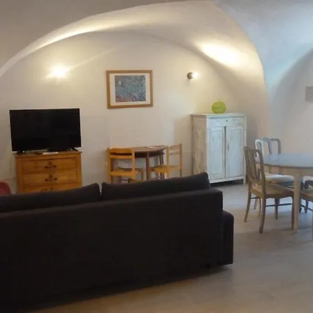 Confort 2-4 Apartman